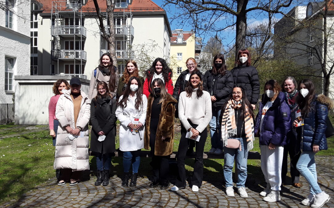 Besuch vom Sophie Scholl Gymnasium 10. und 11. Klasse / 04.04.